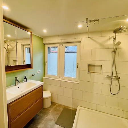 شقة Modernes Mit 2 Schlafzimmern 2 Baedern Nahe Bodensee & Bregenzerwald دورنبيرن