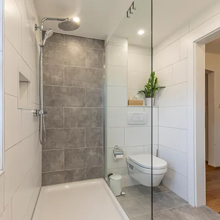 Modernes Mit 2 Schlafzimmern 2 Bädern Nahe Bodensee&bregenzerwald Dornbirn