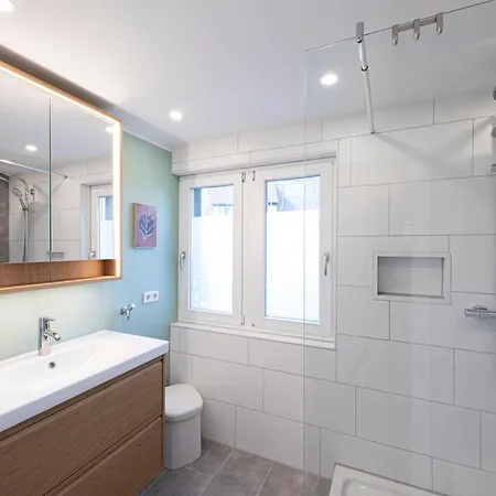 Modernes Mit 2 Schlafzimmern 2 Bädern Nahe Bodensee&bregenzerwald Apartment *
